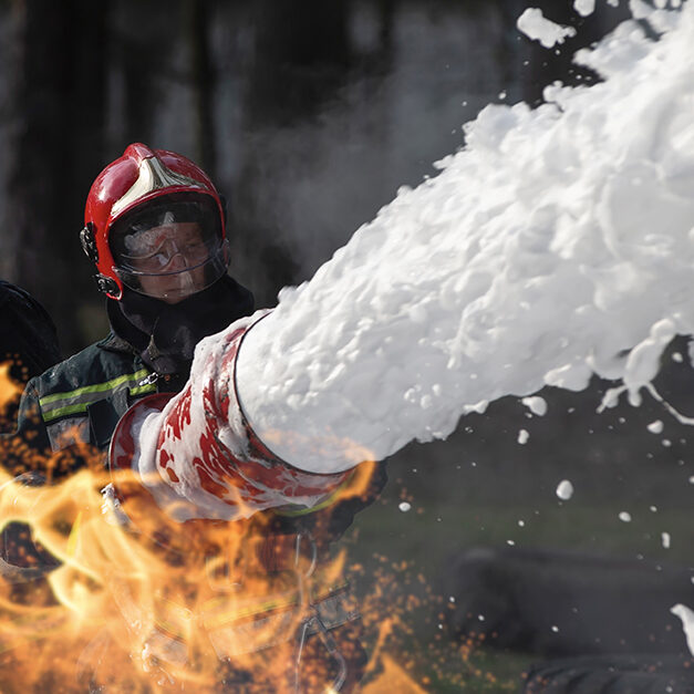 firefighters-using-fire-foam afff lawsuit
